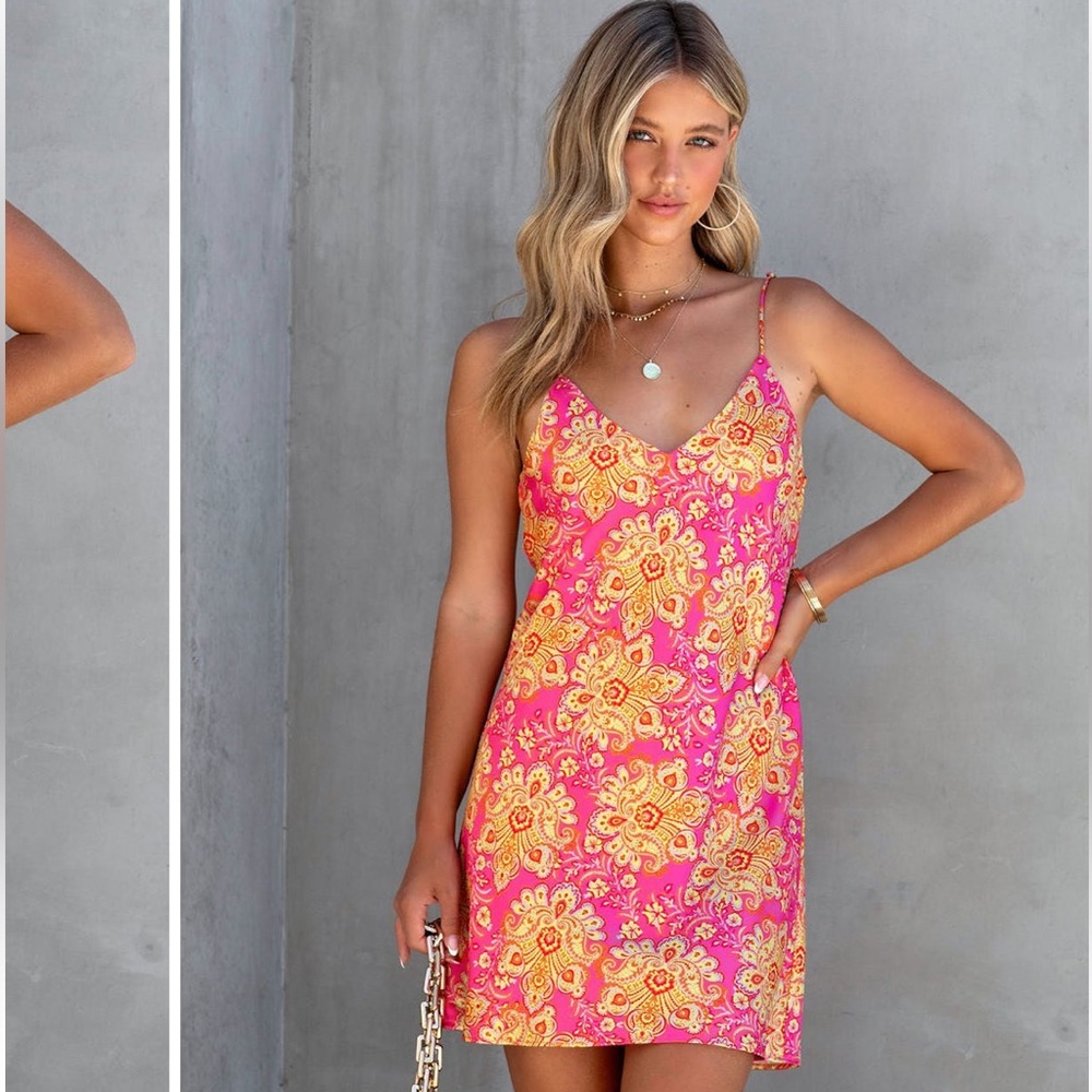 Cuteeee pink paisley slip dress!